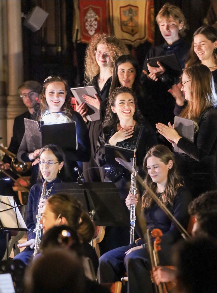 In concert · with choir and orchestra