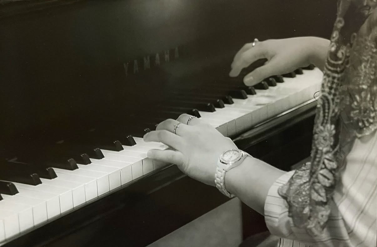 Hands at the piano
